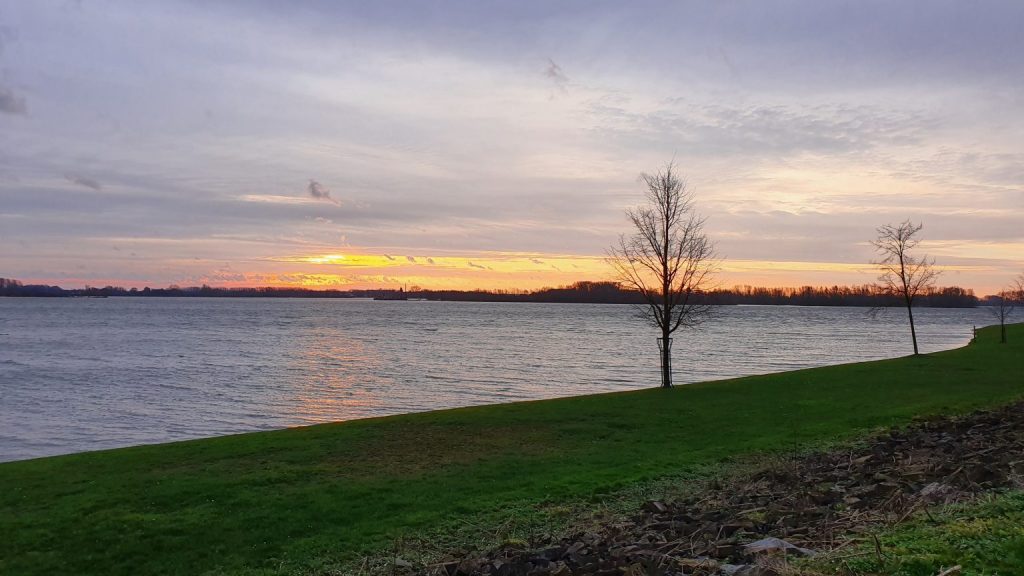 Sonnenaufgang 1536x864 1 1024x576 - Bilder